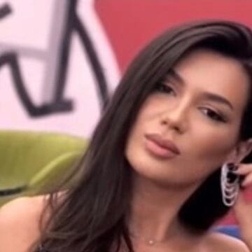 “Jam e virgjër…” – Deklarata e Olës në Tapetin e Kuq shkakton të qeshura – do të shkriheni edhe ju