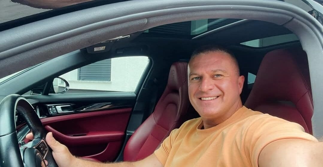 polic Do t’u këputet shpirti, polici që vdiq sot në Prishtinë, qenka babai i moderatores së njohur kosovare