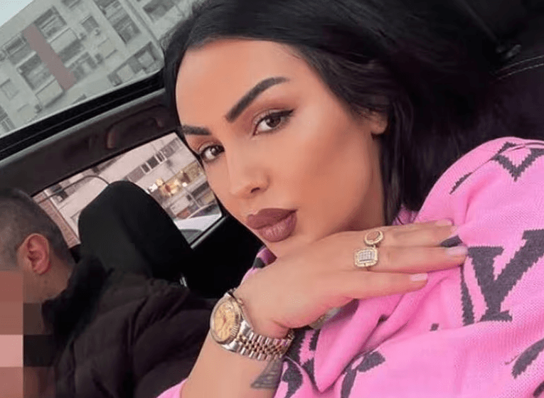 Genta në telashe pas sjelljes ndaj vajzës së partnerit – rrjeti shpërthen