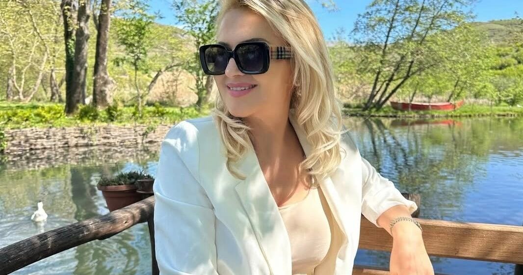 S’do ta njoh as burri – Shyhretja bën ndryshimin e papritur në pamje, po duket më e re se Learta