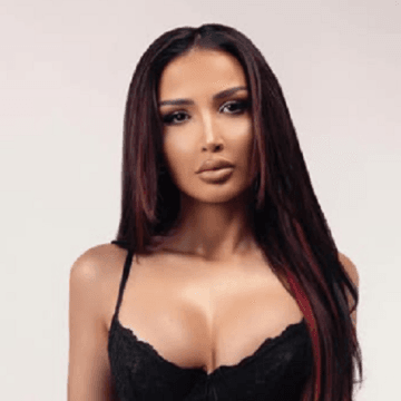 xheneta1-1 Xhenetën e ka lënë mendja, pozon e zhveshur dhe madje thotë se s’ka fjalë, por vepra – ka vendosë me e kall Gjestin