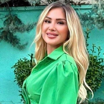 4 Engji shkon te frizerka për të bërë një frizurë e grim të rëndë, por s’do ta besoni si përfundoi në fund