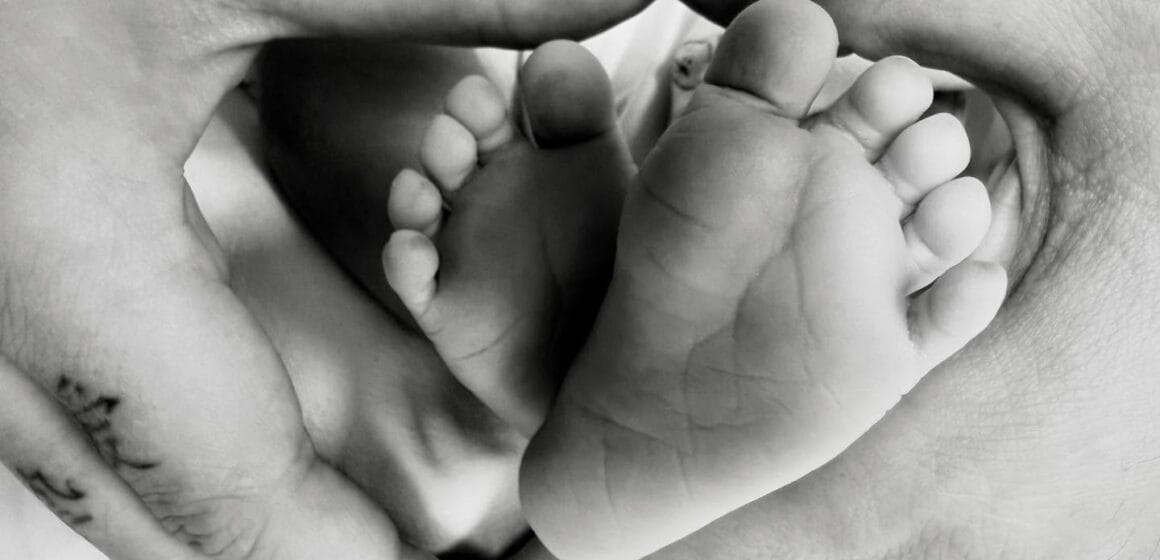 Dafina Zeqiri bëhet nënë për herë të parë, emrin që ia la djalit nuk e keni dëgjuar kurrë