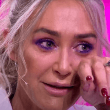 Moment shumë i rëndë për Anita Haradinajn, nuk mund t’i mbajë lotët – nuk po e përballon dot këtë gjendje