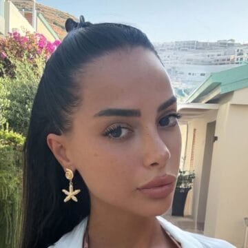 Kader lajmërohet nga pushime, nuk do ta besoni kush po e shoqëron atë