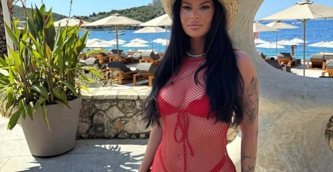 Santiana Maloku shtatzënë, kjo foto e konfirmon barkun e saj (PAMJE)