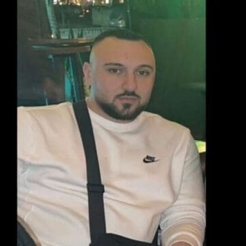 Pasi e varrosi vëllain 27-vjeçar, motra e Agonit s’la njeri pa e ba me lot me fjalët nga zemra e plastë – do të qani edhe ju