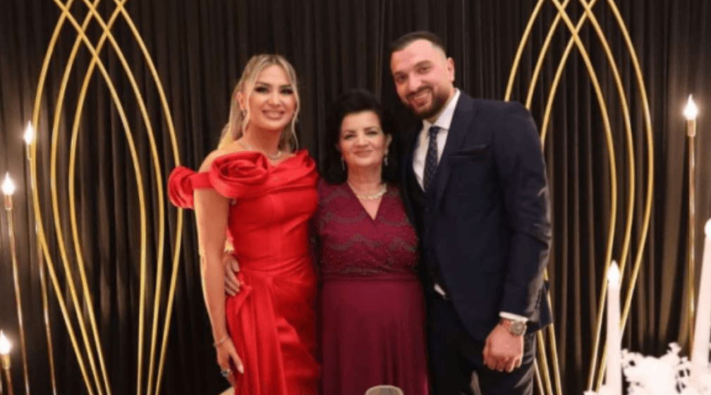 engji-8 Vjehrra e kënaqur dhe e “shashtrisur” me nusen e re, kështu sillet nëna e Mërgimit me Engjin – do t’iu shkri me këto pamje