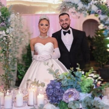 engjiii Harroni krejt veshjet që ia patë deri tash, Engji ia bëri zemrën mal vjehrrës me veshjen e Opojës – ja si doli para grave