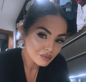 fifi-1-585x346 Fifi lë Adisin për këtë mashkull, ai ia ka marrë zemrën e tij përjetë