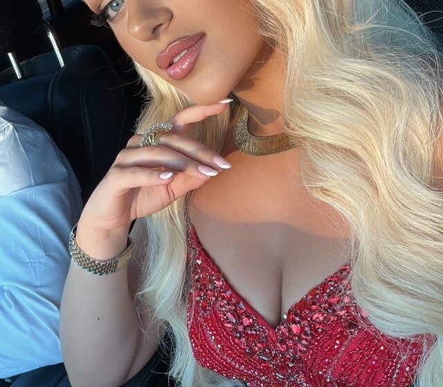 Learta nuk e humb rastin për ta marrë vëmendjen edhe në dasmën e Engjit, çikës ia bëri fustanin e frizurën si grua e vogël