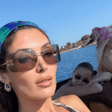 nora1 Motrat Istrefi s’duan t’ia dijnë se nuk kanë burra – i “përvëlojnë” djemtë në deti