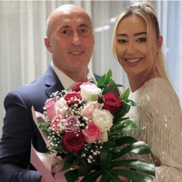 ramush-anita Kush është bukuroshja që ‘vjedhi zemrën’ e djalit të Ramush Haradinajt? Pamjet po bëjnë xhiron e rrjetit