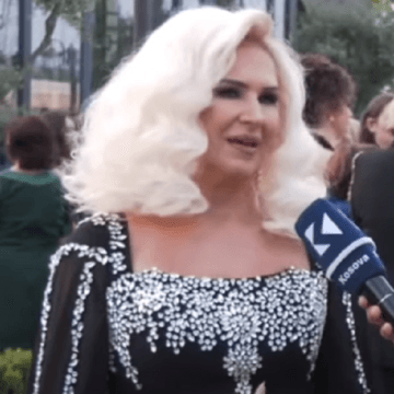 shyhrete Shyhretit ia kanë vjedhur këngën “Për vajzën”, ajo ka dy fjalë për të