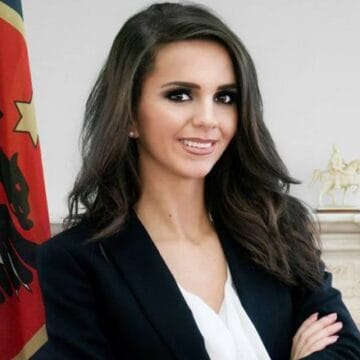 teuta Milaim Zeka zbulon të fshehtën që askush s’e dinte për Teuta Rugovën, ja çfarë paska thënë Rugova për lindjen e vajzës së tij