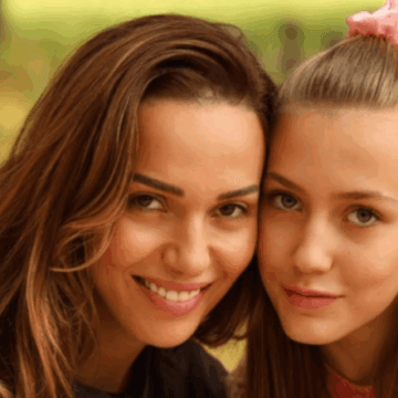 Nënë e bijë: Dashuri që nuk njohin kufij! Tara ndau mesazh epik për ditëlindjen e Teutës