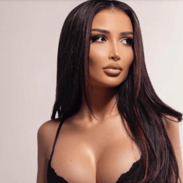 xheneta1-5 Xheneta nuk e ka ndërmend me u ndal këto ditë të nxehta, i ngrit temperaturat në 100 gradë me veshjen e fundit