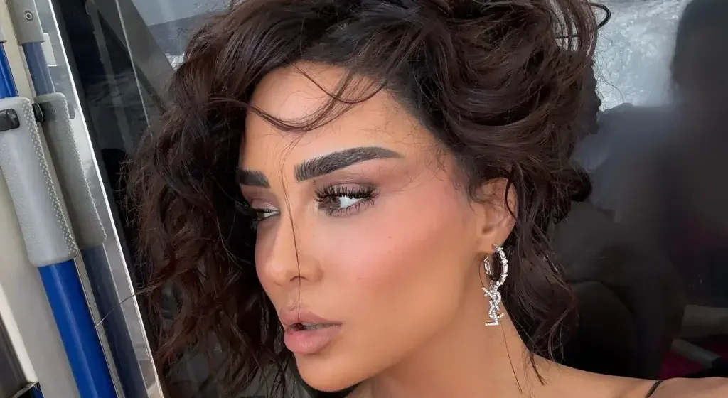 Xhensila ‘shkëlqen’ në palestër, ndjekësit s’mund t’i heqin sytë nga format e saj