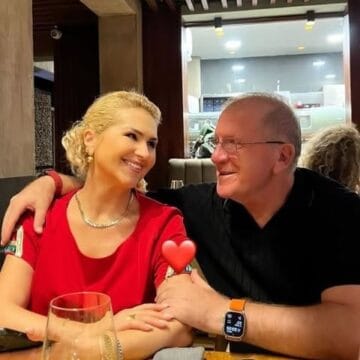 540096360_4499870646906339_7061512964291889479_n Engjin e ka marrë shumë malli për nënën dhe babanë e saj, fillon të qajë e publikon një foto rrënqethëse