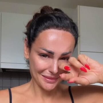 U harrua e vjetra, videoja e re e publikuar e trondit Xhulin – del para fansave duke qarë me lot, tregon gjithçka që s’e keni ditur