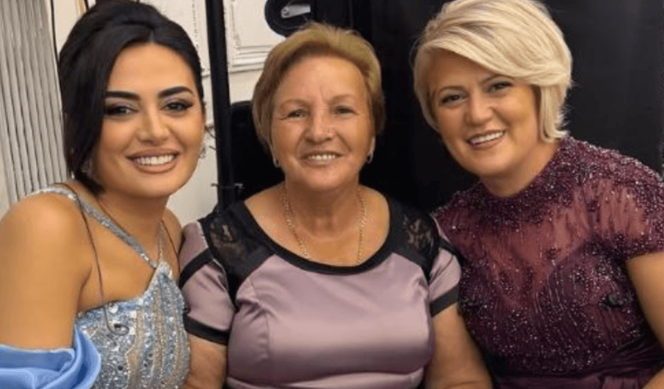 Vjehrrën dhe nënën nuk di t’i ndajë – Albina Kelmendi një nuse për merak, i do njësojë të dyja zonjat e bukura