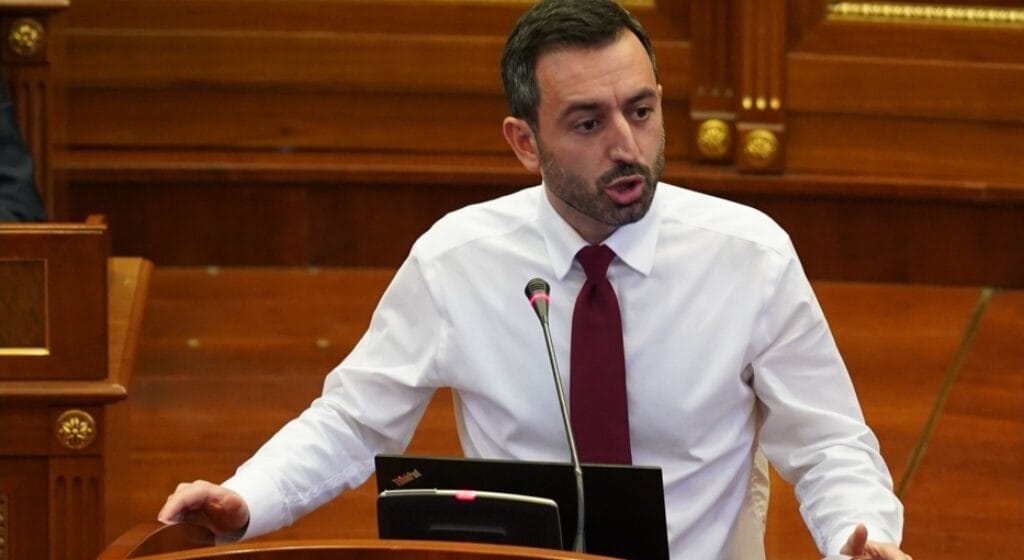 Dimal Basha zgjedhet kryetar i Kuvendit