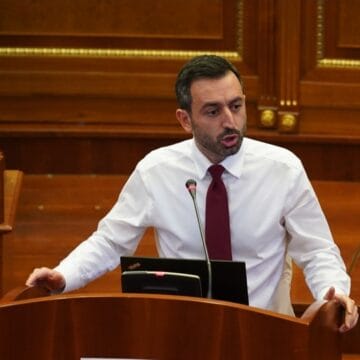 Dimal Basha zgjedhet kryetar i Kuvendit