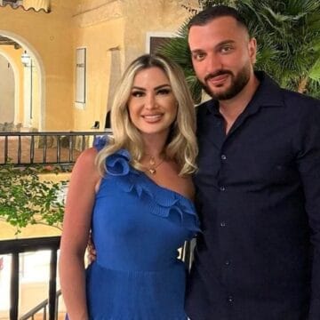 U zbulua gjithçka, Engji në ethet e shtatëzanisë e mundohet ta mbulojë barkun – Mërgimi i ndihmon ta fsheh e të mos vërehet