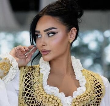 Egli-Tako-585x347 Edhe kjo nuk u prit nga Egli, ajo bëri ndryshimin e madh në jetë pas ndarjes me Gjestin