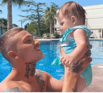 E dhimbshme: Çika e Feros e paska harruar kë e ka baba, këto janë fjalët e Feros për Arbeniten