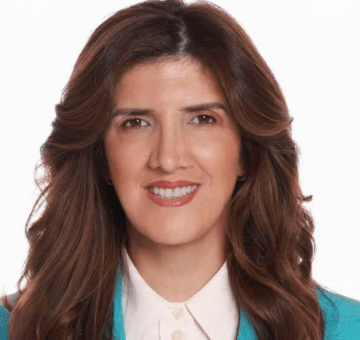 Ganimete-Musliu-585x340 Deputetja Ganimete Musliu shfaqet komplet ndryshe në një dasmë, do të habiteni me pamjen e saj të re