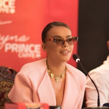 Edhe kjo nuk pritej nga Tayna, ajo po i ktheht fytyrës saj të vjetër, ka shkuar në klinikë për të hequr fillerin e botoksin