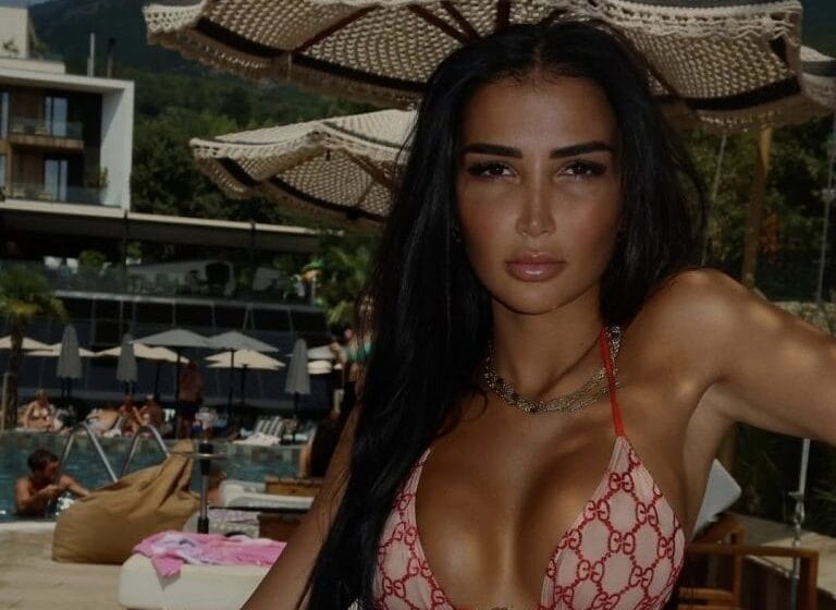 Prej spitalit në plazh, Xheneta i vë flakën rrjetit në Instagram me këto pamje