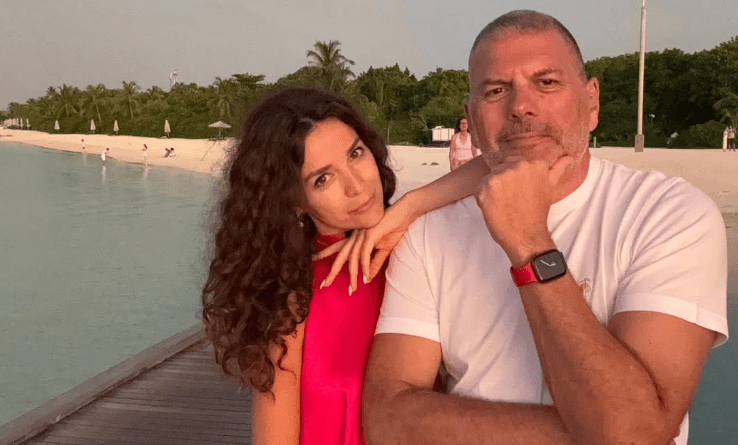 erolldi Diola e Erolldi nisin pushimet bashkë në japoni, a po planifikon Erolldi t’i propozoj martesë të dashurës?