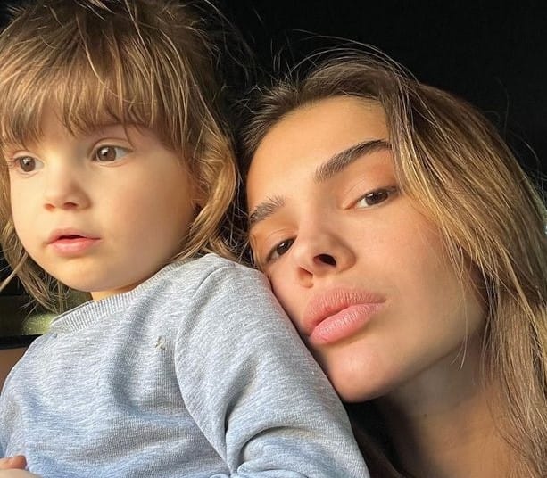 jj Arbenita nuk ndalet, ajo poston me vajzën dhe lë koment për Feron duke i thënë se “vajza të ka harruar kush je”