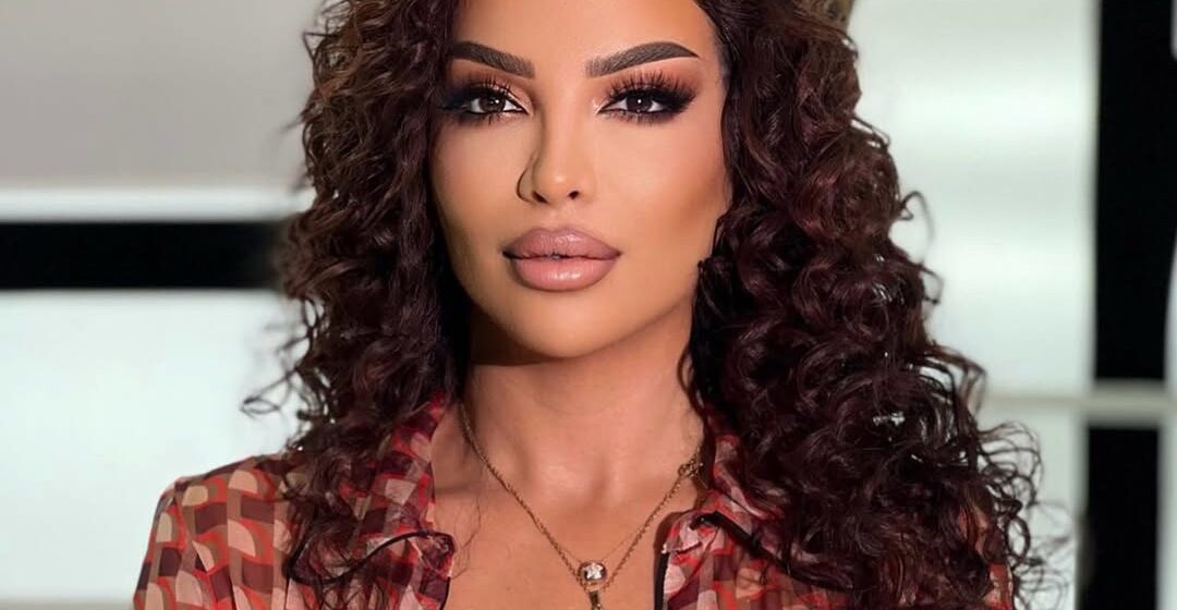 Rovena Stefa bëhet hor para dasmorëve, ajo nuk këndon live dhe në fund nuk i mori parat nga i zoti i dasmës