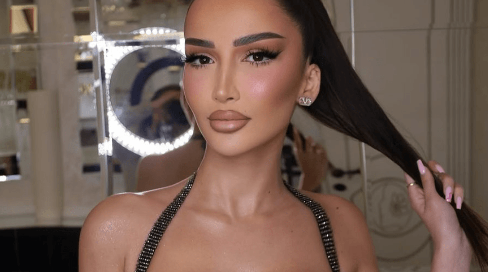 xheneta3 Temperatura rritet në Spanjë, Xheneta shkëlqen me bikini dhe poza që të lënë pa fjalë