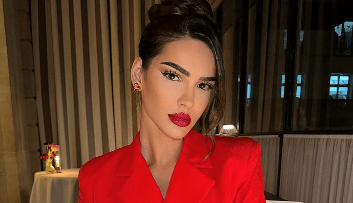 Arbenita-Ismajli Feros i ra pika, Arbenita sërish e dashuruar, merr dhuratë trëndafila të kuq midis Italie