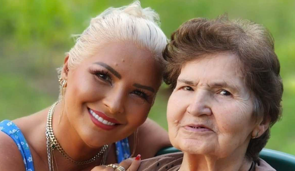 Mihrije Braha s’po mësohet dot të jetojë pa nënën e saj, i përloti të gjithë me fjalët prekëse në përvjetorin e vdekjes së saj