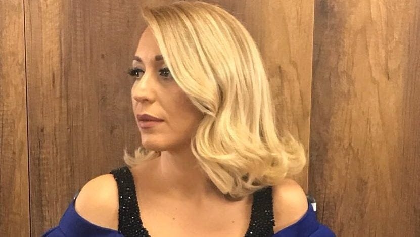 adel Deri më tani ka qëndruar në heshtje, por Adelina Thaçi merr guximin ta bëjë një gjë që asnjë grua sot nuk e bën dot