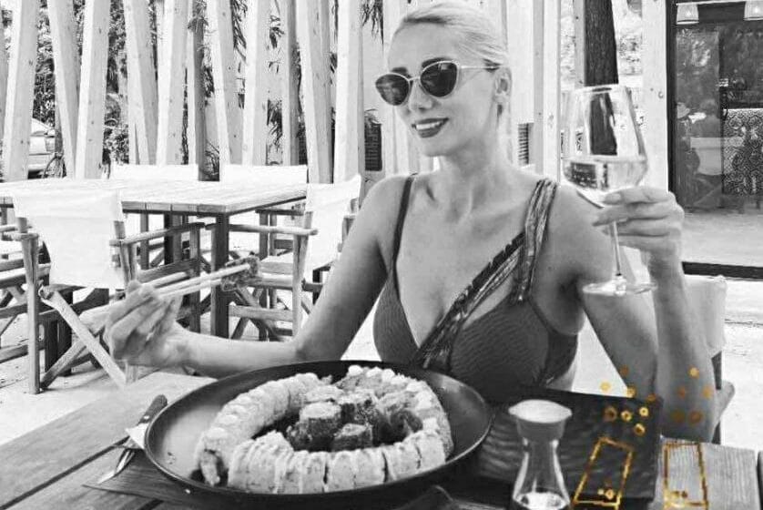 Çika e madhe e Shkurte Fejzës nuk ka shkuar në pushime me burrin e saj, por nuk do ta besoni se kush po e shoqëron atë