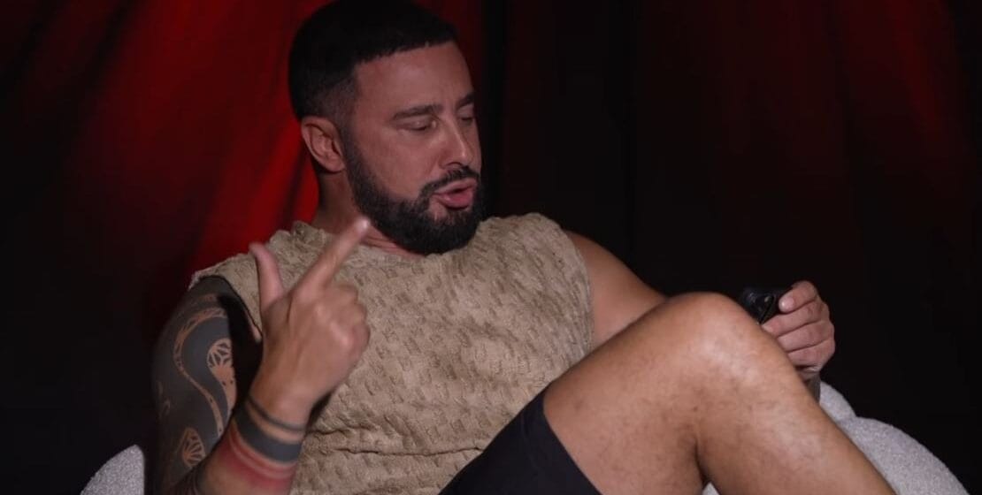 E bën publikisht pa pikë marrë, Robert Berisha e refuzon këngëtaren e njohur veç pse nuk i pëlqejnë këmbët e saj