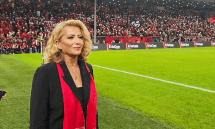 shkurtaa Shkurte Fezja publikon foton e rrallë me ish-presidentin Rugova, shfaqet shumë e emocionuar duke i rrjedhur lotët