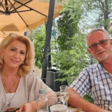 Shkurte Fejza dhe burri i saj dalin për kafe vetëm ata të dy, asnjëri nga fëmijët nuk po iu shkon pas