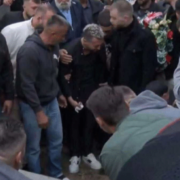 Nuk e la kush pa shkuar në varrimin e Gjestit, këngëtari do të jetë perherë falenderues për të gjithë