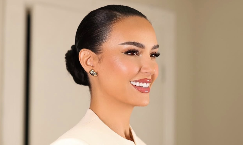 Bora-Zemani Bora Zemani bëhet nuse për qejfin e vjehrrës, i dalin pamjet nga frizerka teksa po bënte grimin e rëndë dhe frizurën