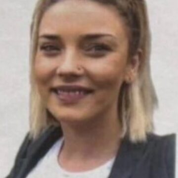 Prekëse: 33-vjeçarja që ra nga ballkoni e la çikën e vogël, nuk e kishte as vet nënën – dalin detajet e dhimbshme