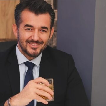 Labi (1) Labinot Tahiri bëhet nervoz, 24 orë iu ndal rryma, reagon ashpër, i fton të gjithë për protestë