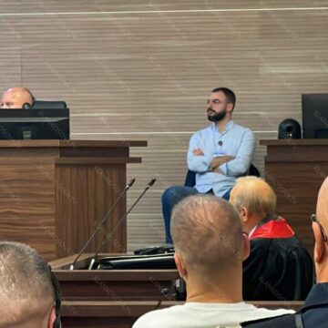 Seanca Avokati i Naimit bën veprimin e papritur, i referohet të ndjerës me mbiemri ish-burrit, si Liridona Murseli