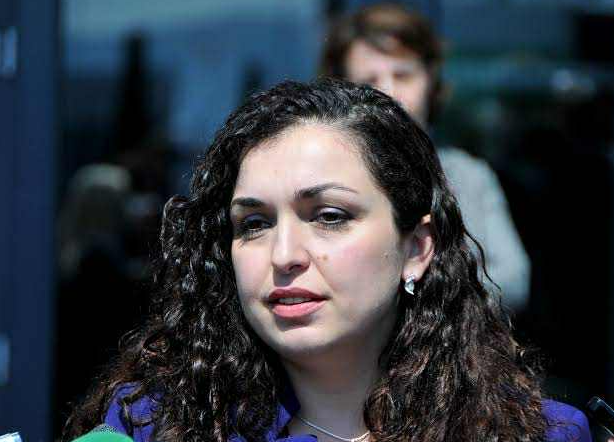 Unbenannt Vjosa Osmani me fjalë prekëse për personin e afërt që i vdiq sot, s’do të mund t’i mbani lotët